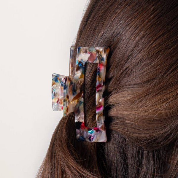 Everist Large Recycled Plastic Hair Claw shown in Hair