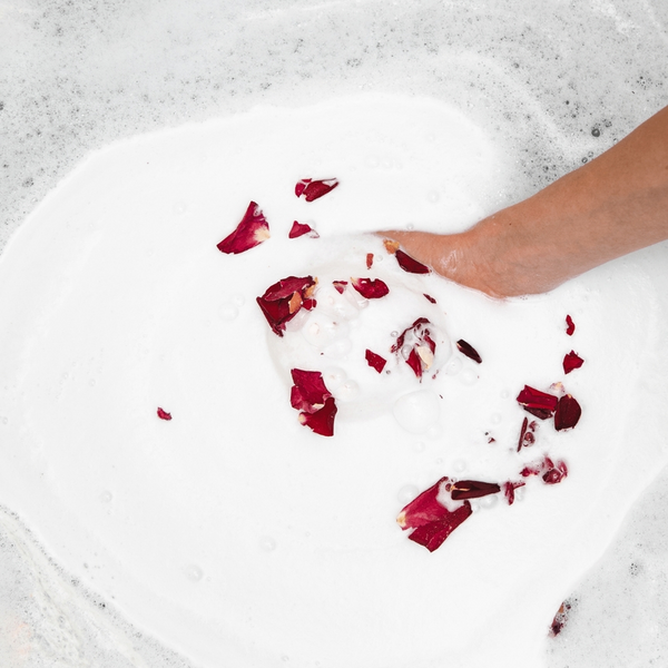 Aphrodite - Chocolate & Bulgarian Rose Bath Bomb
