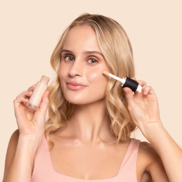 200 - Light with Neutral and Slight Peach Undertones